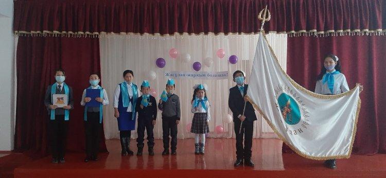 «Жас ұлан» ұйымының негізгі мақсаты – оқушылардың қоғамдық, әлеуметтік, танымдық және шығармашылық қабілеттерін дамыту. Ал міндеттері - әлеуметтік тәжірибені байыту және дамыту, мектептегі тәрбиелік әлеуетін жүзеге асыру болып табылады.